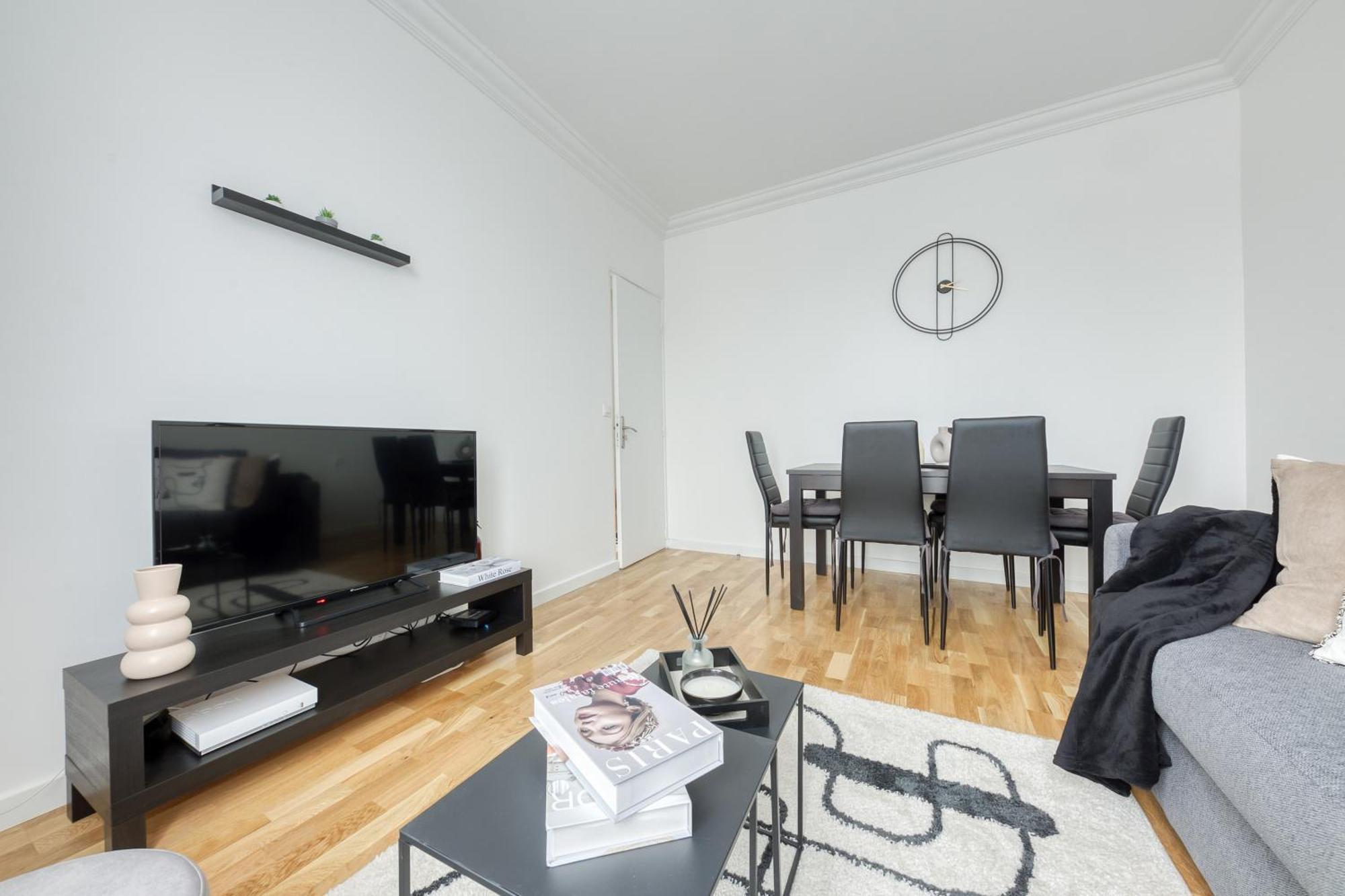 Maison 8 Personnes - Parking - Metro 7 Et Rer B A 6 Minutes ラ・クールヌーヴ エクステリア 写真